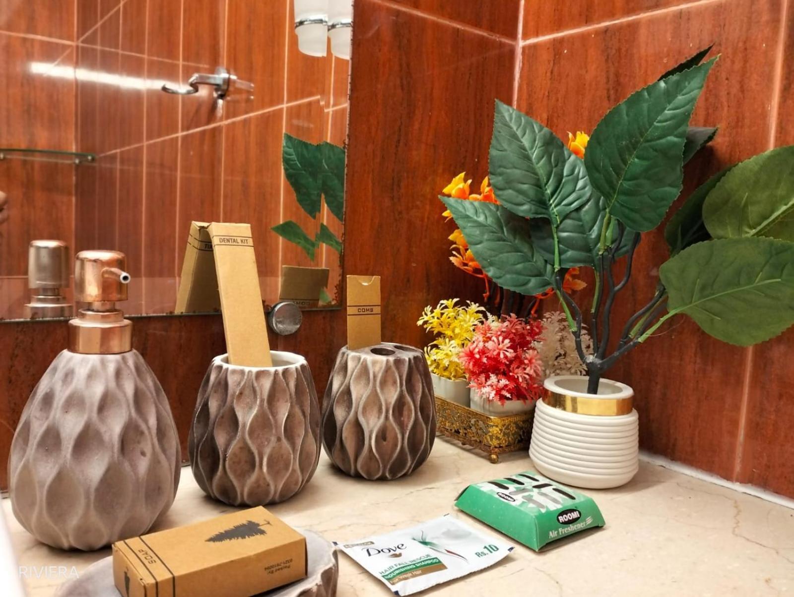 Riviera Courtyard Guest House Исламабад Екстериор снимка